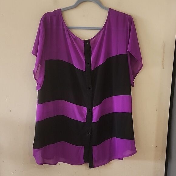 Super Cute Torrid top size 3 - Picture 5 of 5